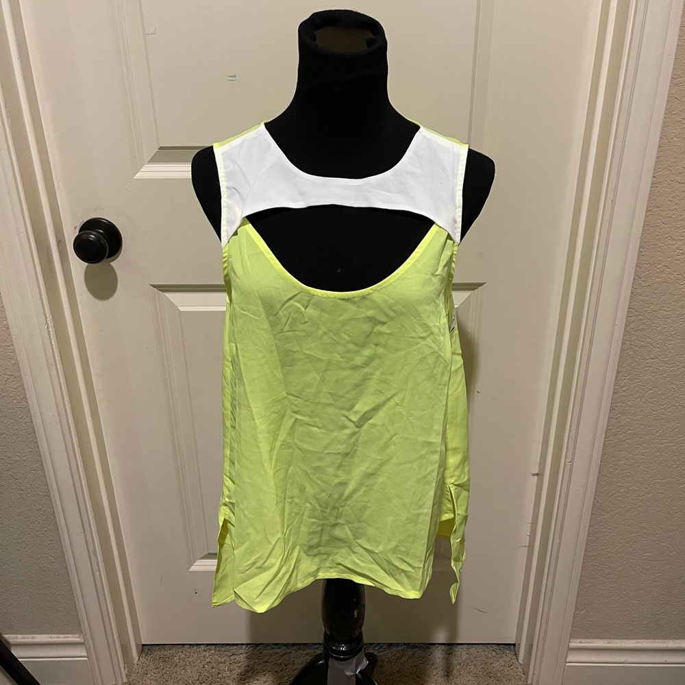 JCPenney Green Sleeveless Cut Out Tank Top